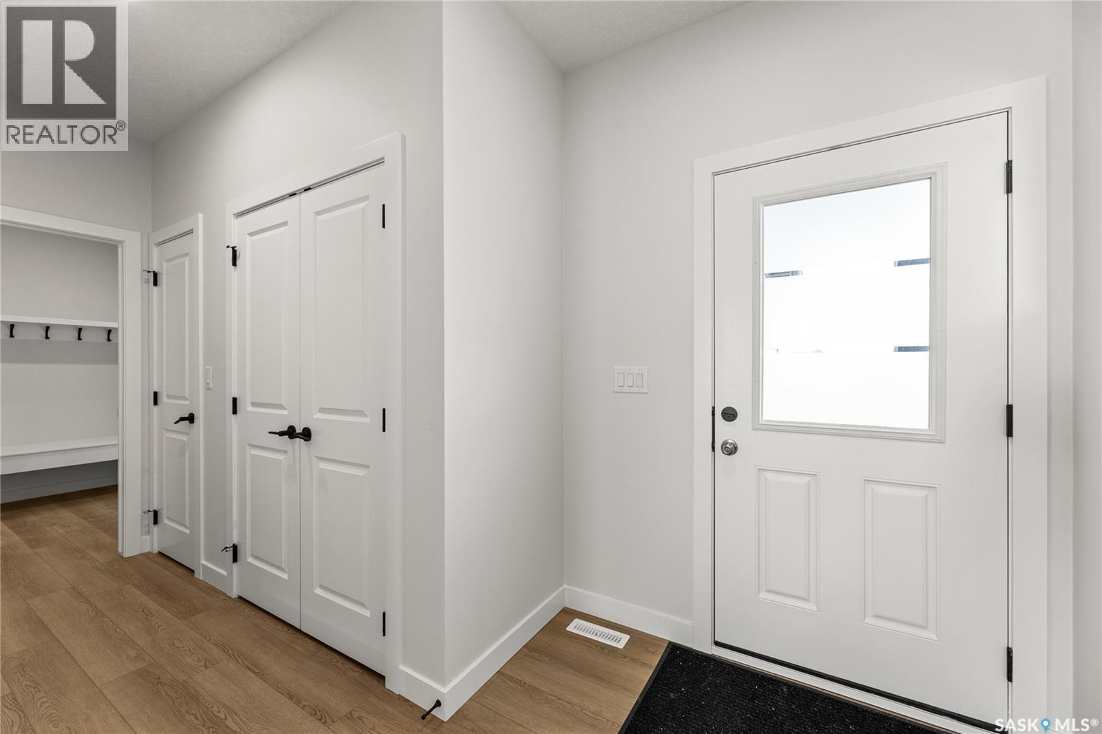 279 Nazarali Way, Saskatoon, Saskatchewan  S7V 1X6 - Photo 3 - SK029346