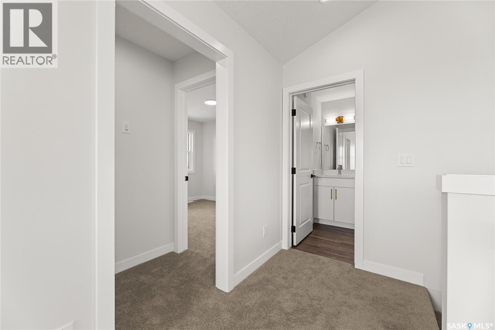 279 Nazarali Way, Saskatoon, Saskatchewan  S7V 1X6 - Photo 34 - SK029346