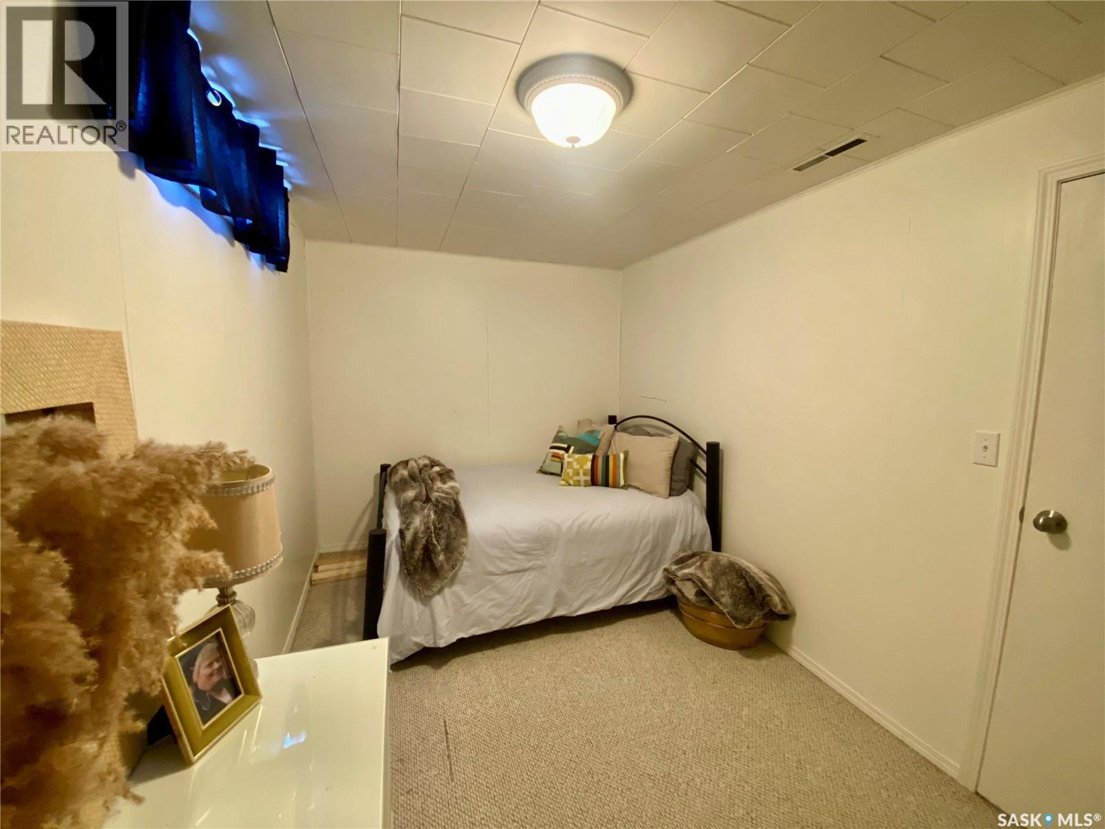 91 Moir Drive, Oxbow, Saskatchewan  S0C 2B0 - Photo 26 - SK029313