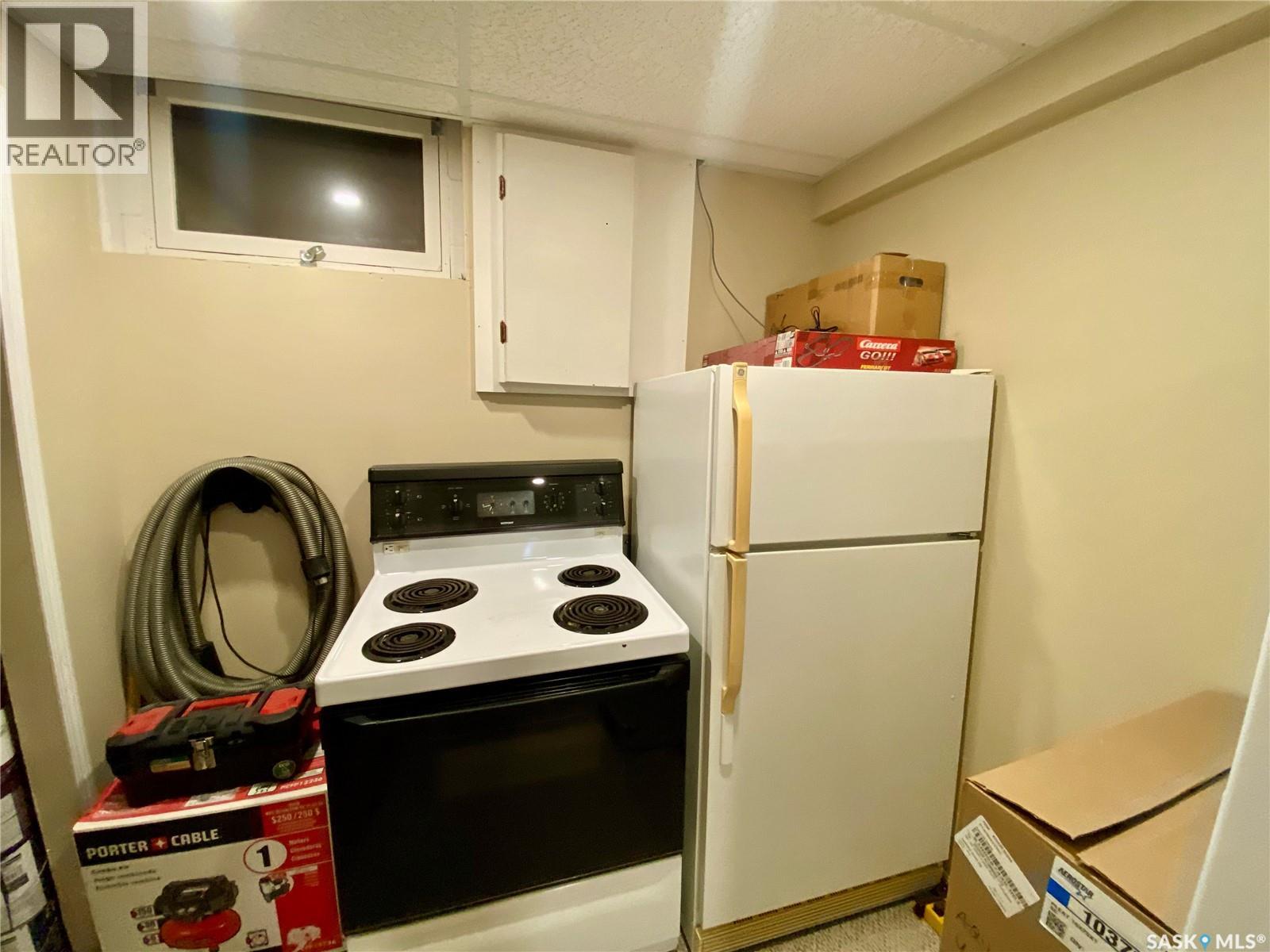 91 Moir Drive, Oxbow, Saskatchewan  S0C 2B0 - Photo 35 - SK029313