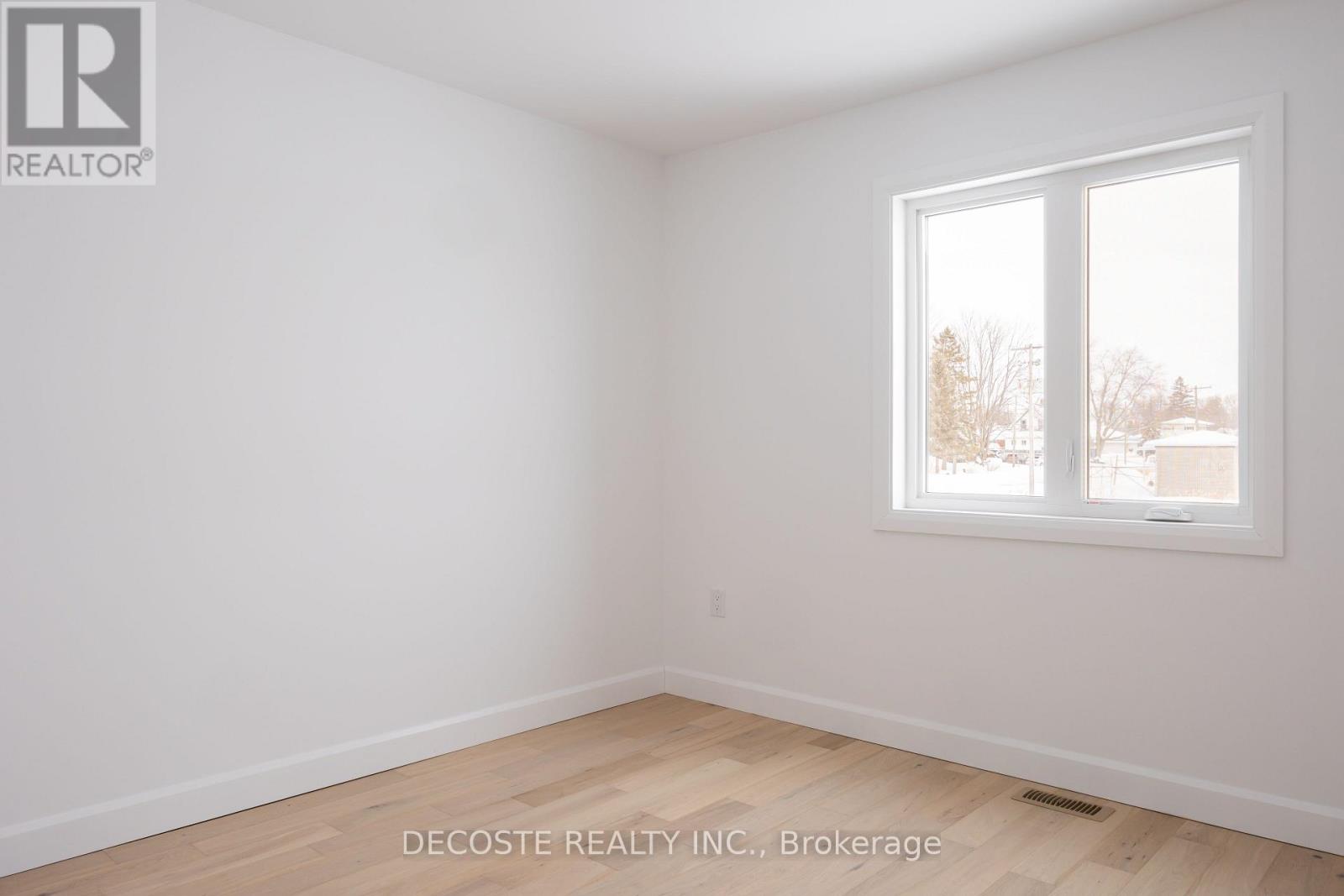 24 S Beech Street, South Glengarry, Ontario K0C 1N0 - Photo 12 - X12828338