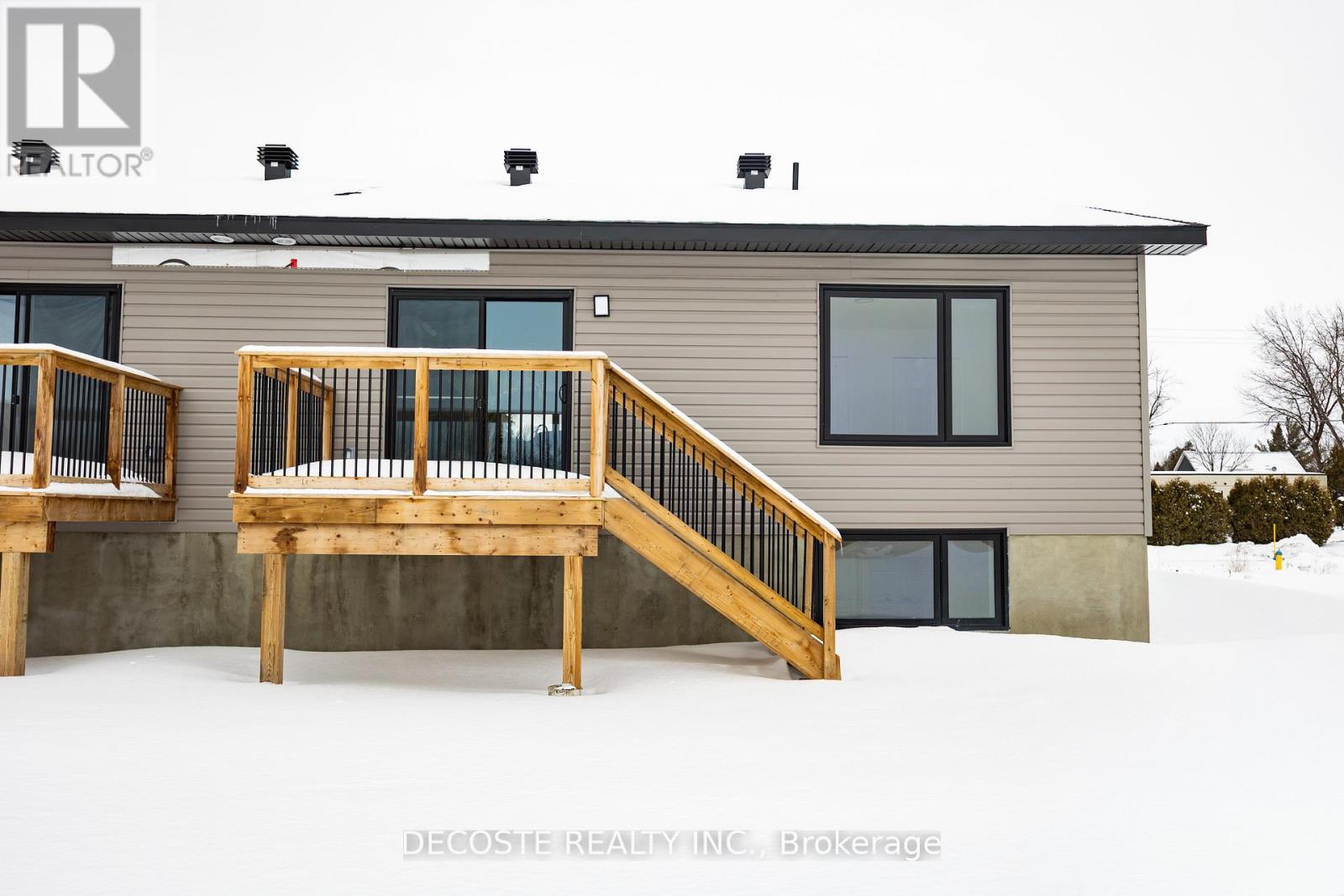 24 S Beech Street, South Glengarry, Ontario K0C 1N0 - Photo 30 - X12828338