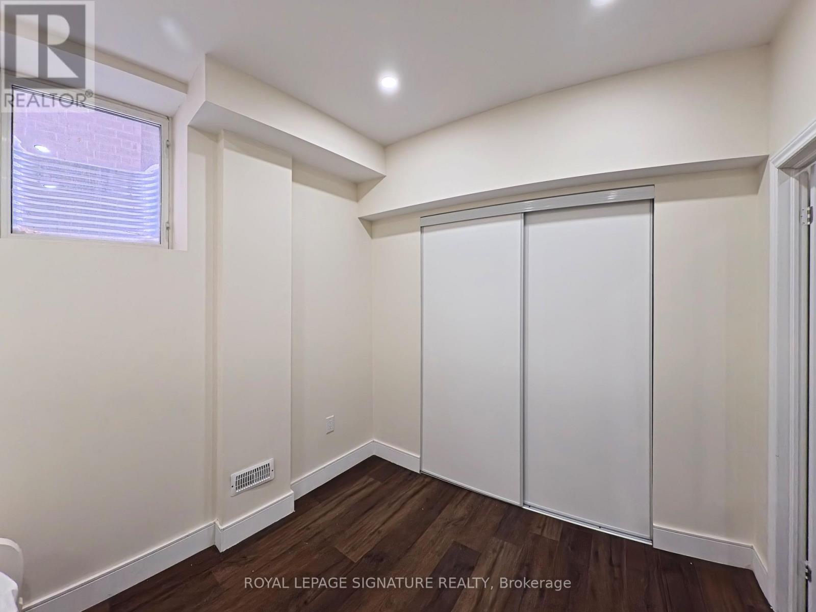 231 Hillsview Drive, Richmond Hill, Ontario  L4C 1T2 - Photo 12 - N12826356