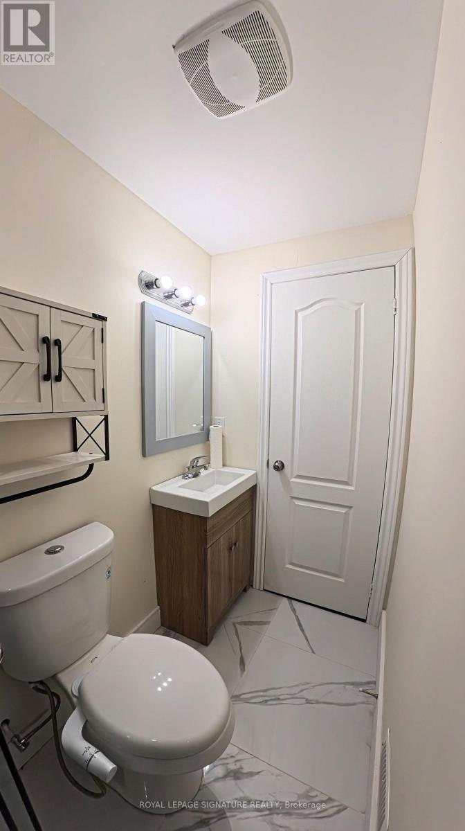 231 Hillsview Drive, Richmond Hill, Ontario  L4C 1T2 - Photo 8 - N12826356