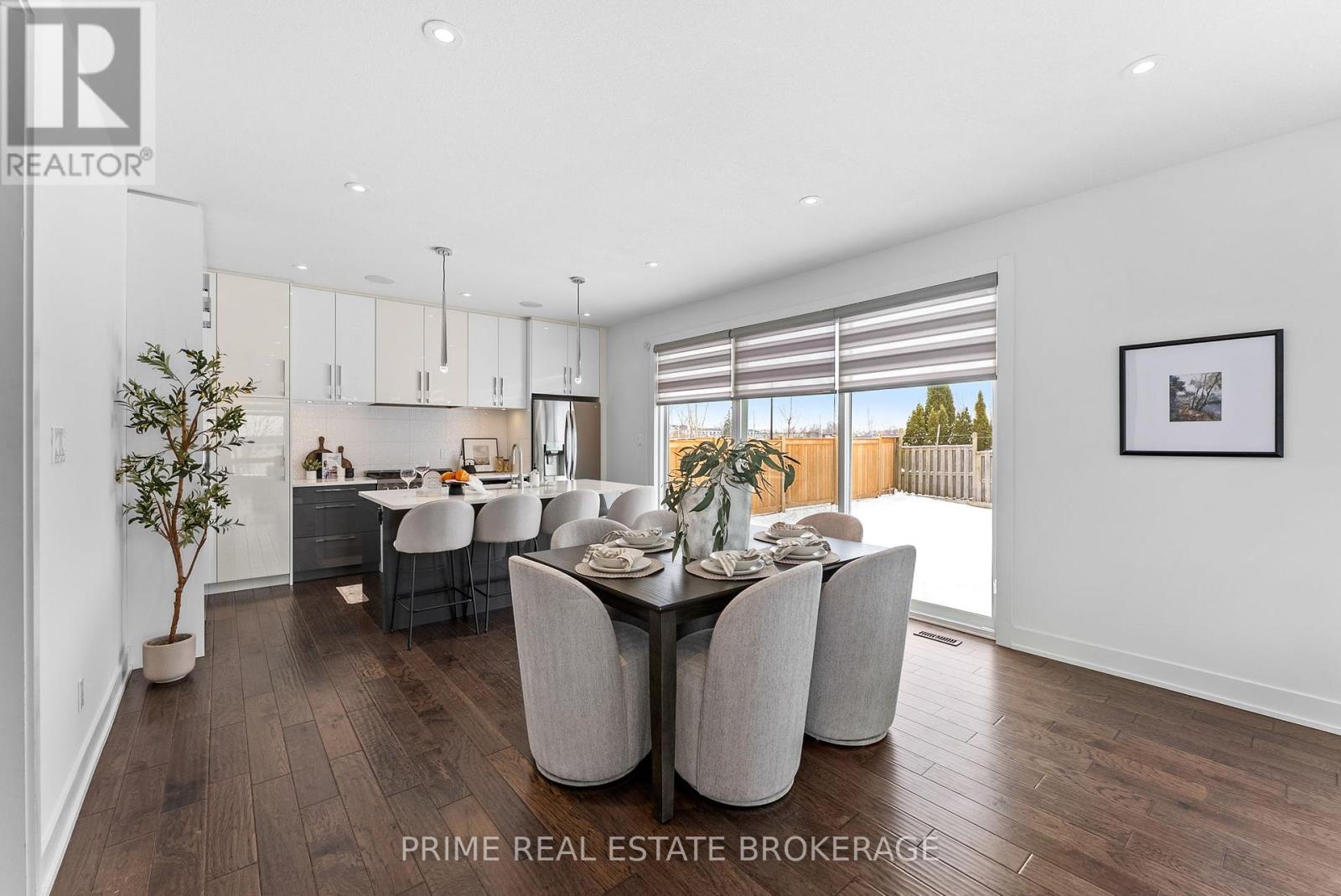 Photo 8 of 47 for 115 South Carriage Road