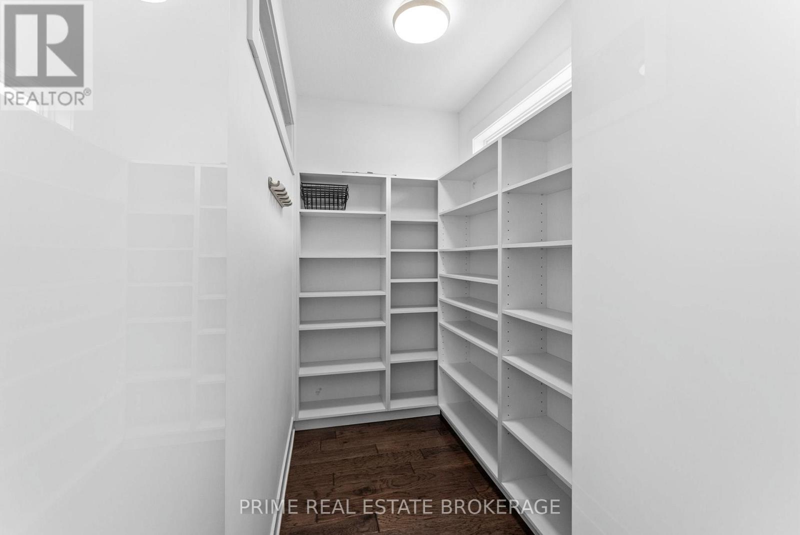 115 South Carriage Road, London North, Ontario  N6H 0C6 - Photo 14 - X12827836