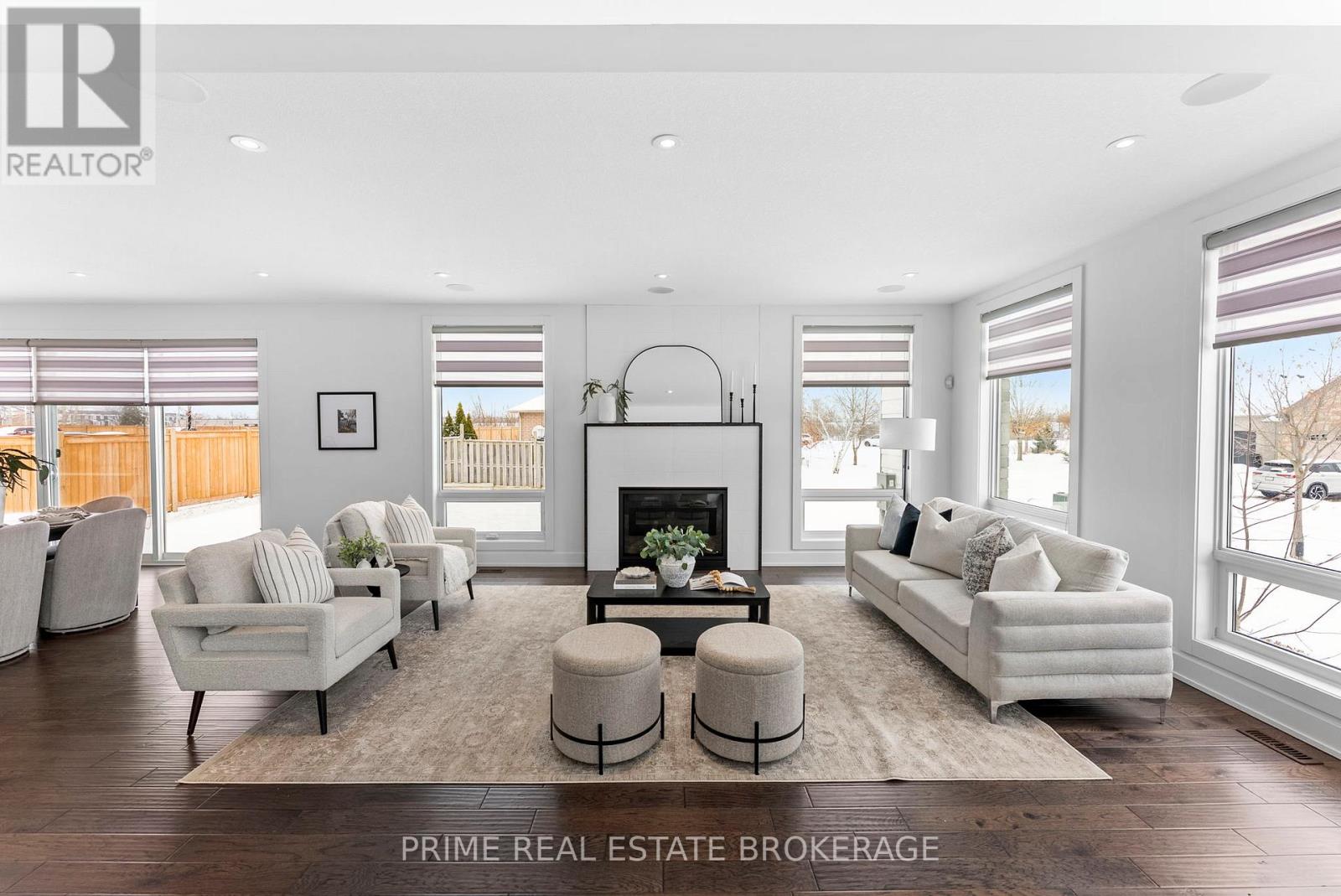 115 South Carriage Road, London North, Ontario  N6H 0C6 - Photo 7 - X12827836