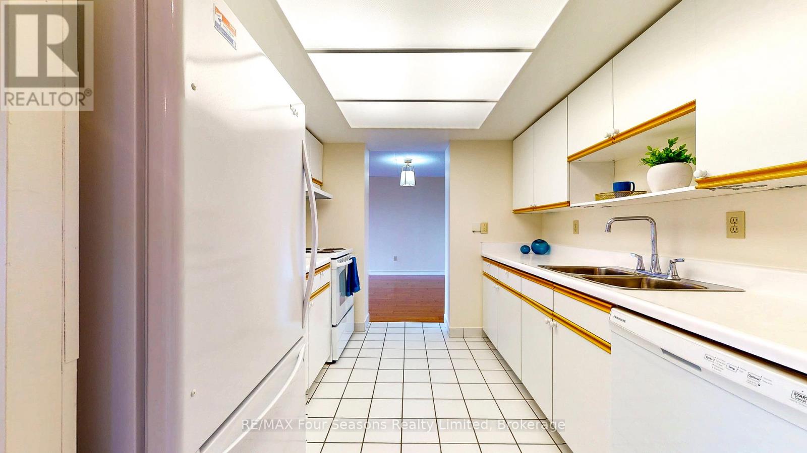 409 - 172 Eighth Street, Collingwood, Ontario  L9Y 4T2 - Photo 5 - S12828326