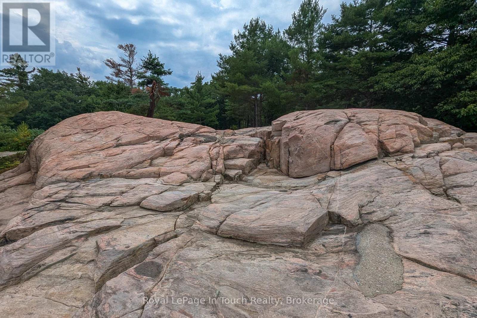1878 Island 1040, Georgian Bay, Ontario  P0E 1E0 - Photo 10 - X12828292