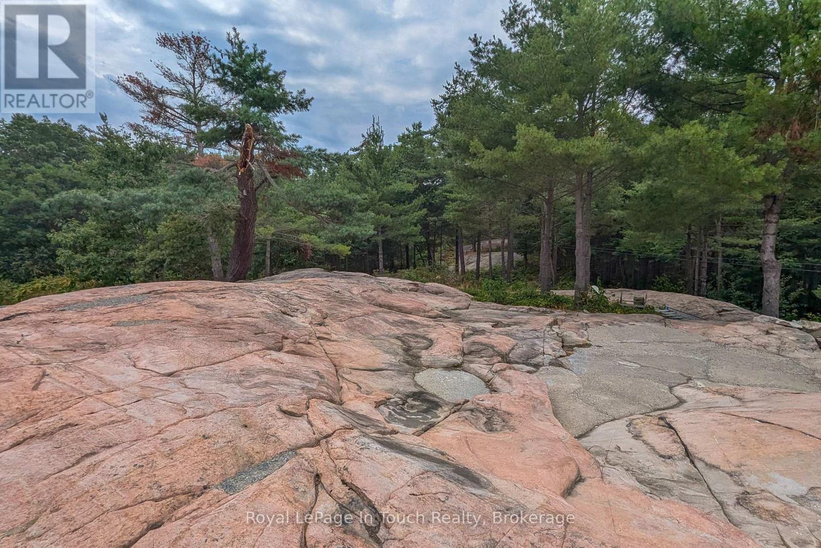 1878 Island 1040, Georgian Bay, Ontario  P0E 1E0 - Photo 11 - X12828292