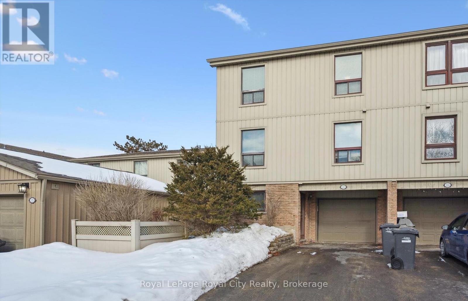 31 - 117 JANEFIELD AVENUE, Guelph, Ontario