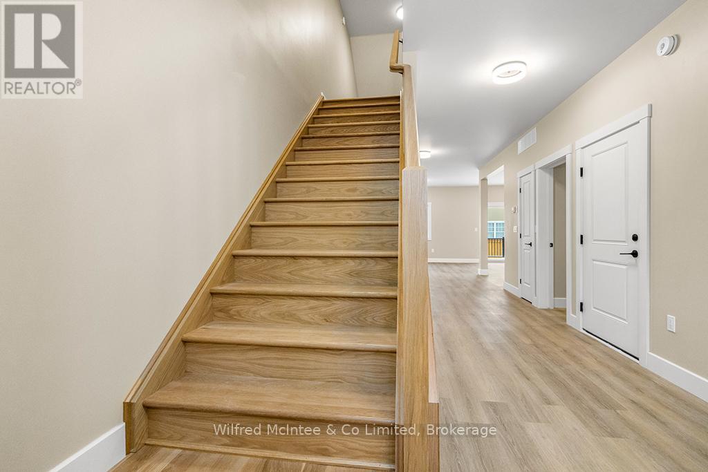 225 Saugeen Street, Saugeen Shores, Ontario  N0H 2L0 - Photo 15 - X12828372