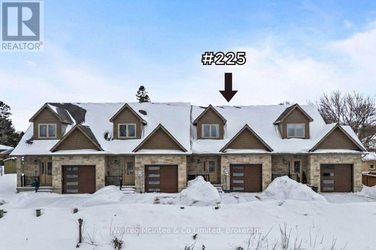 225 Saugeen Street, Saugeen Shores, Ontario  N0H 2L0 - Photo 2 - X12828372