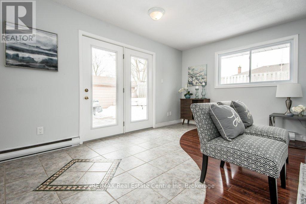 31 Sunnylea Crescent, Guelph (General Hospital), Ontario  N1E 1W3 - Photo 14 - X12828380