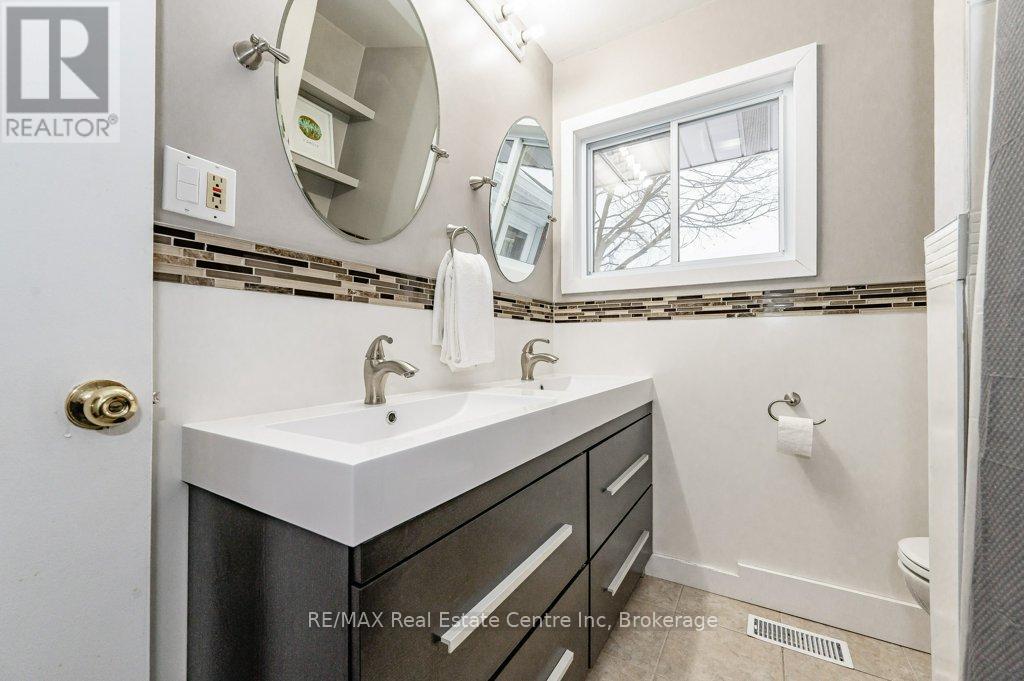 31 Sunnylea Crescent, Guelph (General Hospital), Ontario  N1E 1W3 - Photo 16 - X12828380