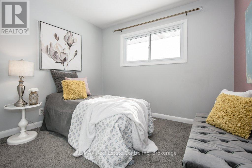 31 Sunnylea Crescent, Guelph (General Hospital), Ontario  N1E 1W3 - Photo 18 - X12828380