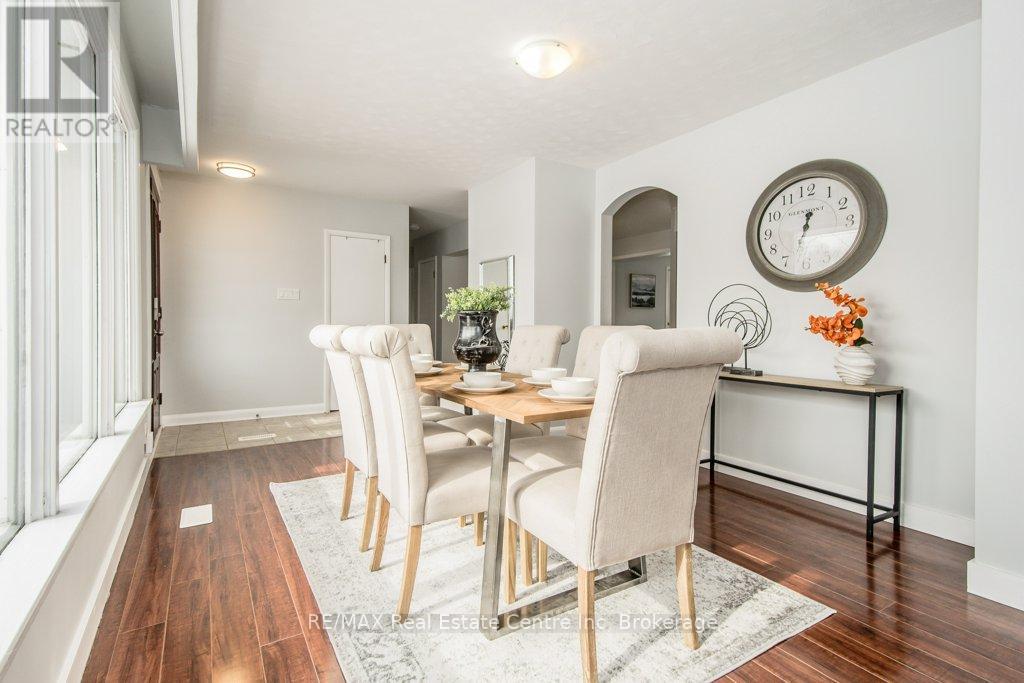 31 Sunnylea Crescent, Guelph (General Hospital), Ontario  N1E 1W3 - Photo 3 - X12828380