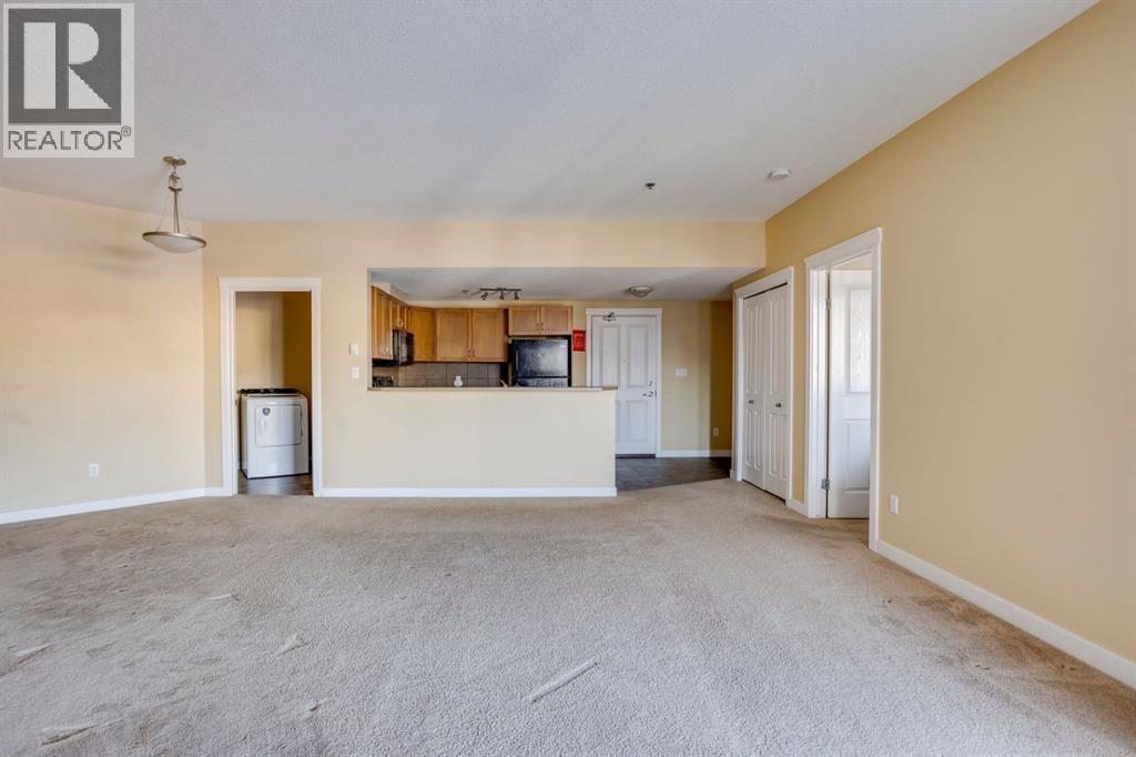 206, 108 Denholm Gate, Fort Mcmurray, Alberta  T9H 0B3 - Photo 4 - A2275736