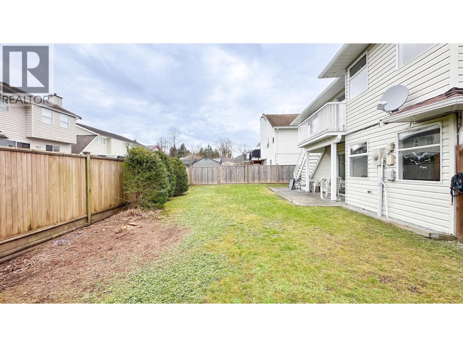 12055 Chestnut Crescent, Pitt Meadows, British Columbia  V3Y 2L6 - Photo 3 - R3092797