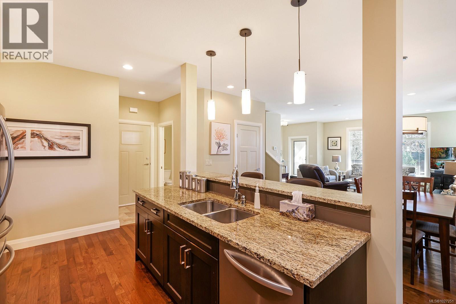 107 1055 Crown Isle Dr, Courtenay, British Columbia V9N 0A5 - Photo 17 - 1027251