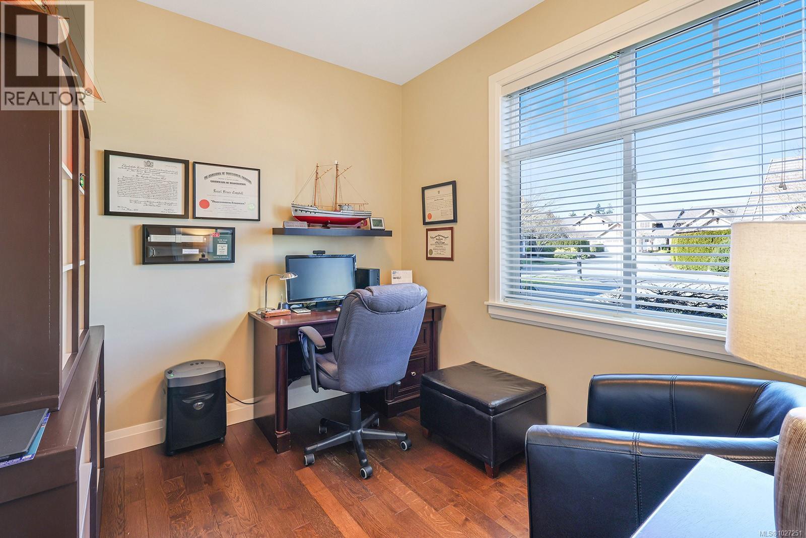 107 1055 Crown Isle Dr, Courtenay, British Columbia V9N 0A5 - Photo 21 - 1027251