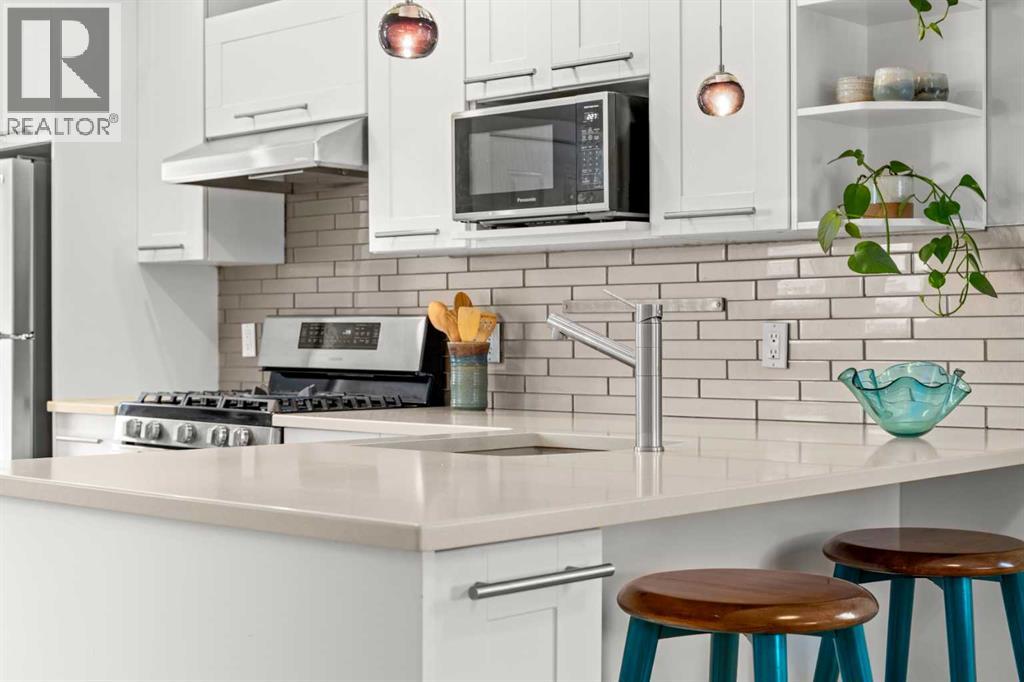 2714 17 Street Sw, Calgary, Alberta  T2T 4N3 - Photo 2 - A2287621