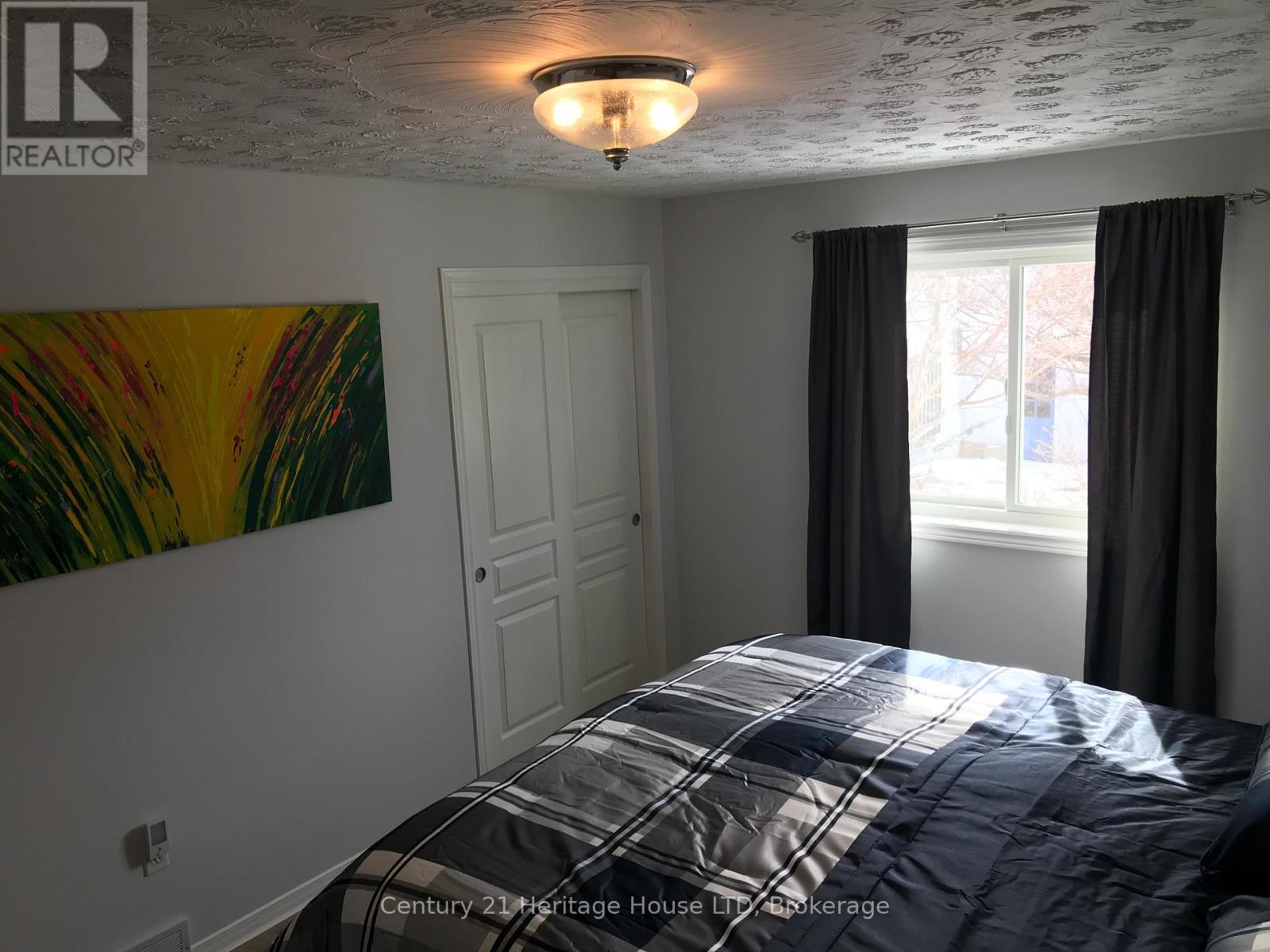 25 Nelson Avenue, Fort Erie, Ontario  L2A 5K7 - Photo 14 - X12828246