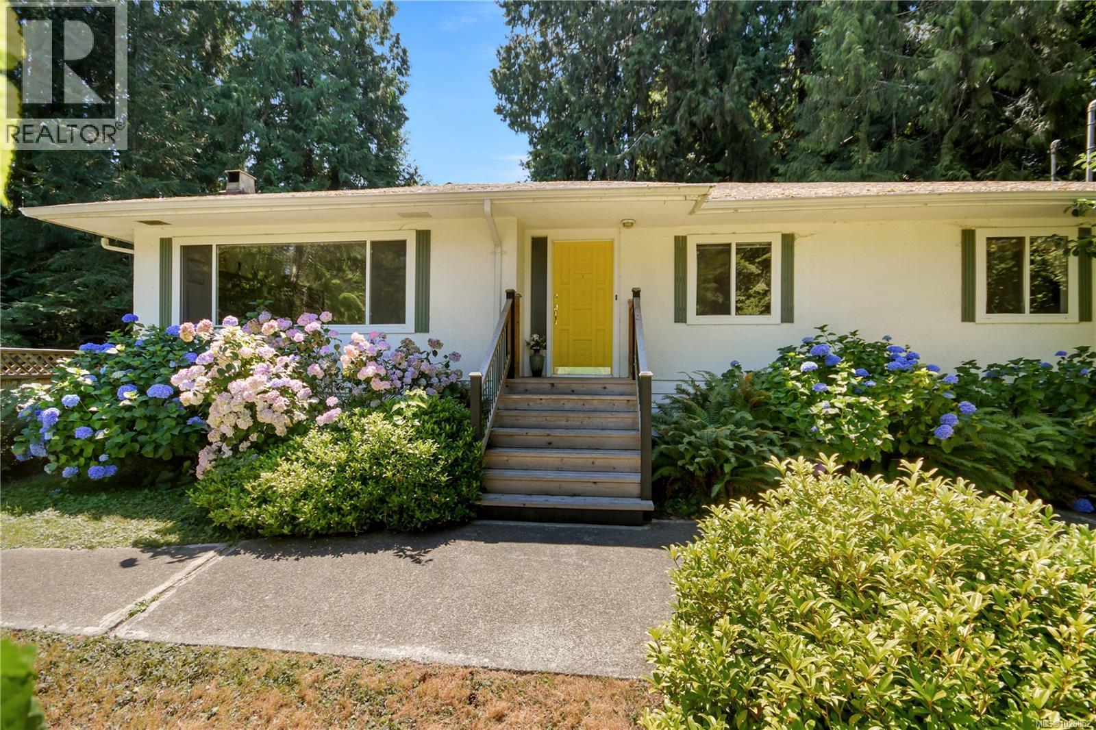 1045 Mcclay Way, Gabriola Island, British Columbia  V0R 1X3 - Photo 3 - 1026852