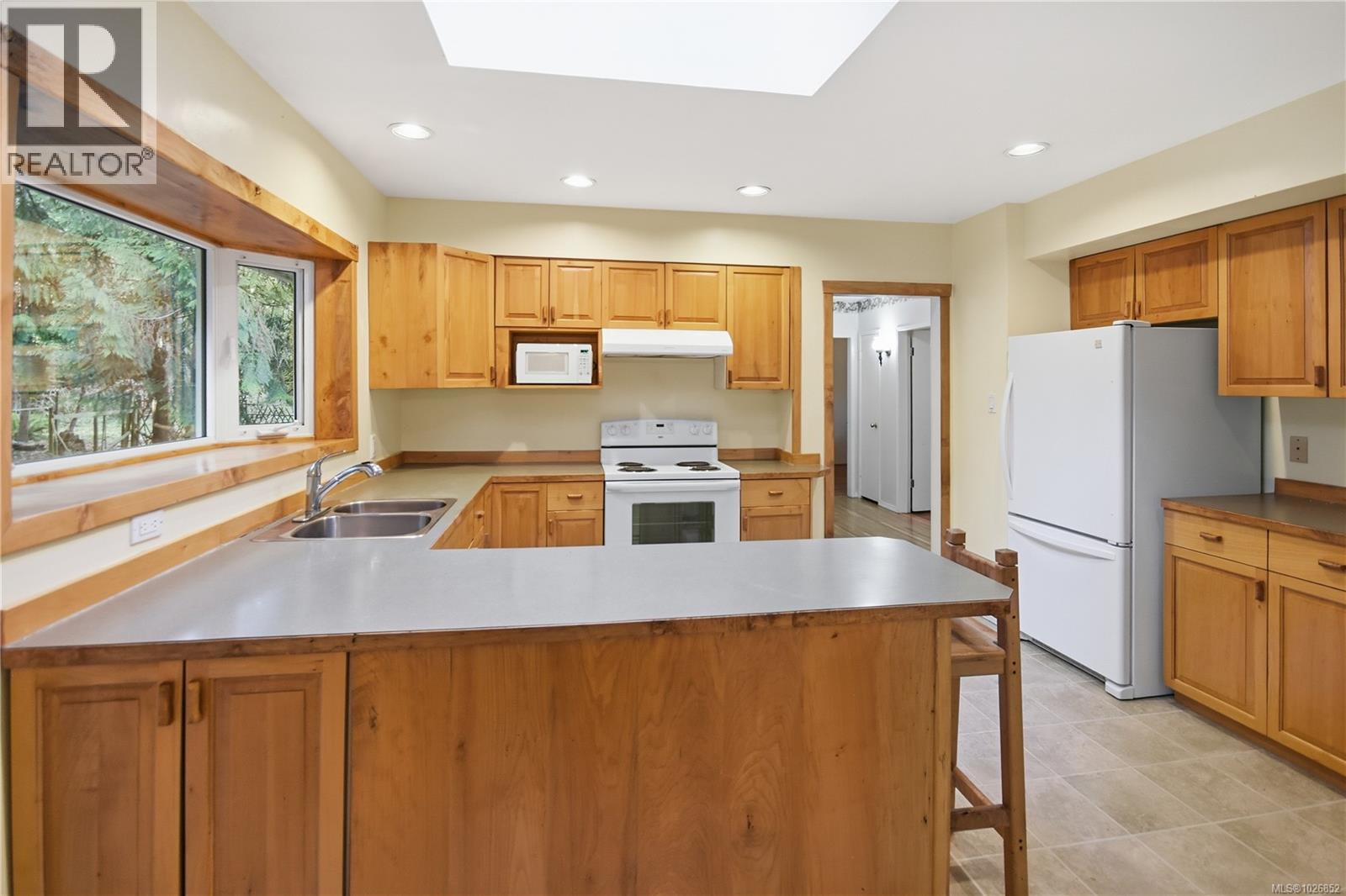 1045 Mcclay Way, Gabriola Island, British Columbia  V0R 1X3 - Photo 8 - 1026852