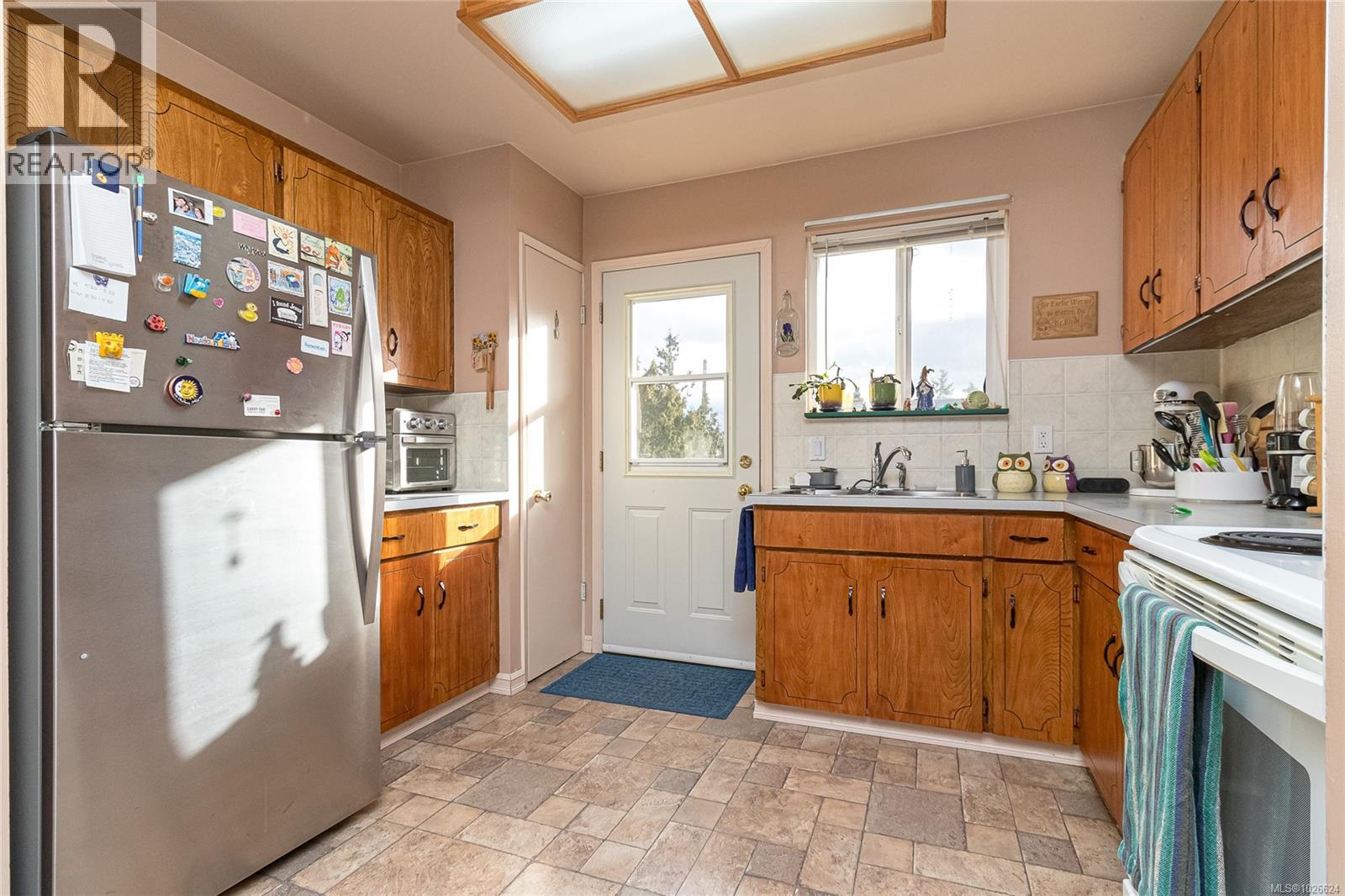 9581 Epco Dr, Sidney, British Columbia  V8L 2T1 - Photo 6 - 1026624