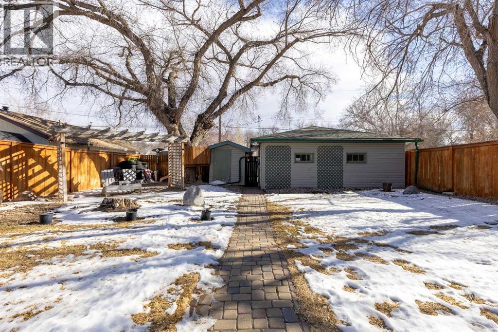 819 8 Street S, Lethbridge, Alberta  T1J 2K6 - Photo 34 - A2286989