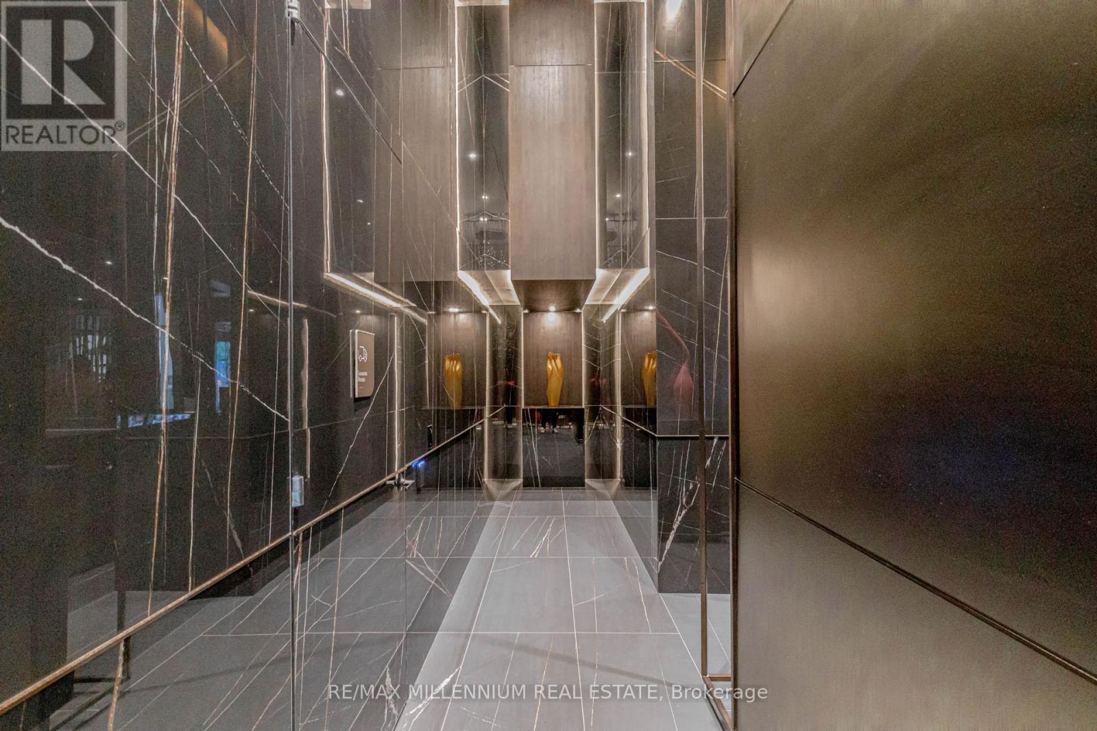 4103 - 11 Yorkville Avenue, Toronto, Ontario  M4W 0B7 - Photo 8 - C12828284