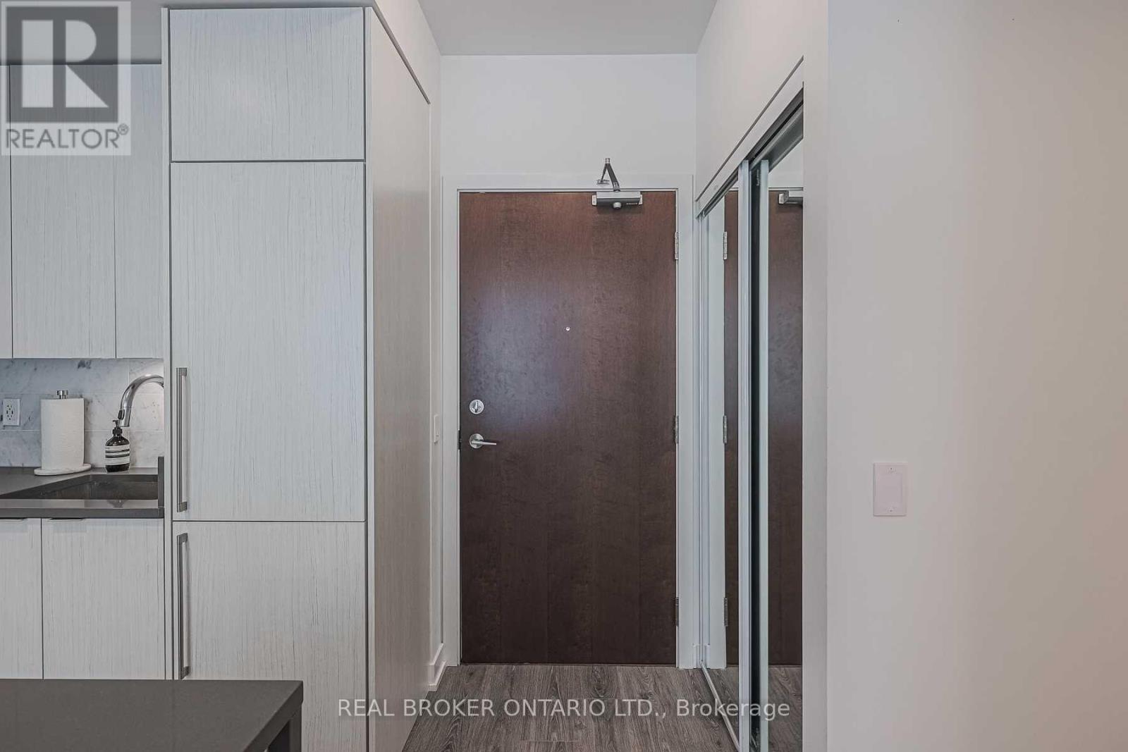 617 - 38 Iannuzzi Street, Toronto (Niagara), Ontario  M5V 0S2 - Photo 10 - C12828352