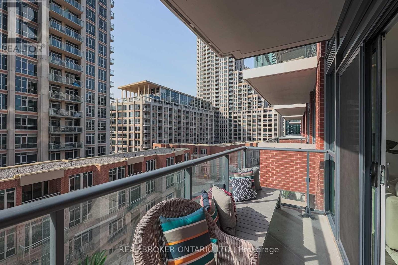 617 - 38 Iannuzzi Street, Toronto (Niagara), Ontario  M5V 0S2 - Photo 22 - C12828352