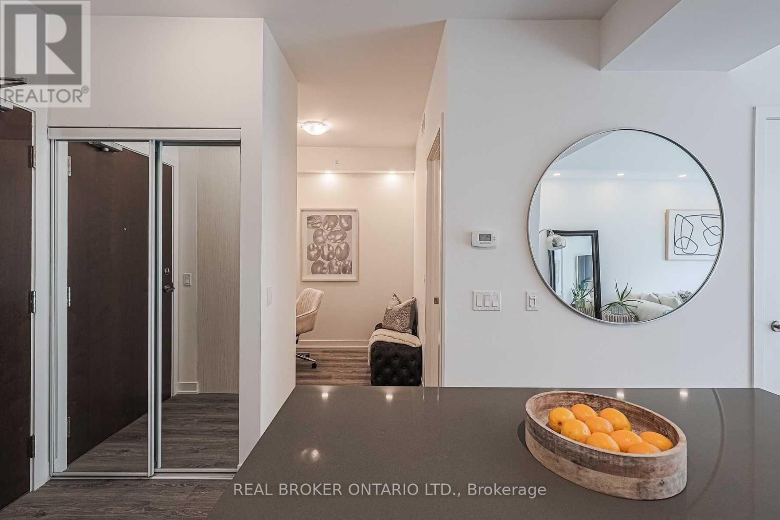 617 - 38 Iannuzzi Street, Toronto (Niagara), Ontario  M5V 0S2 - Photo 6 - C12828352