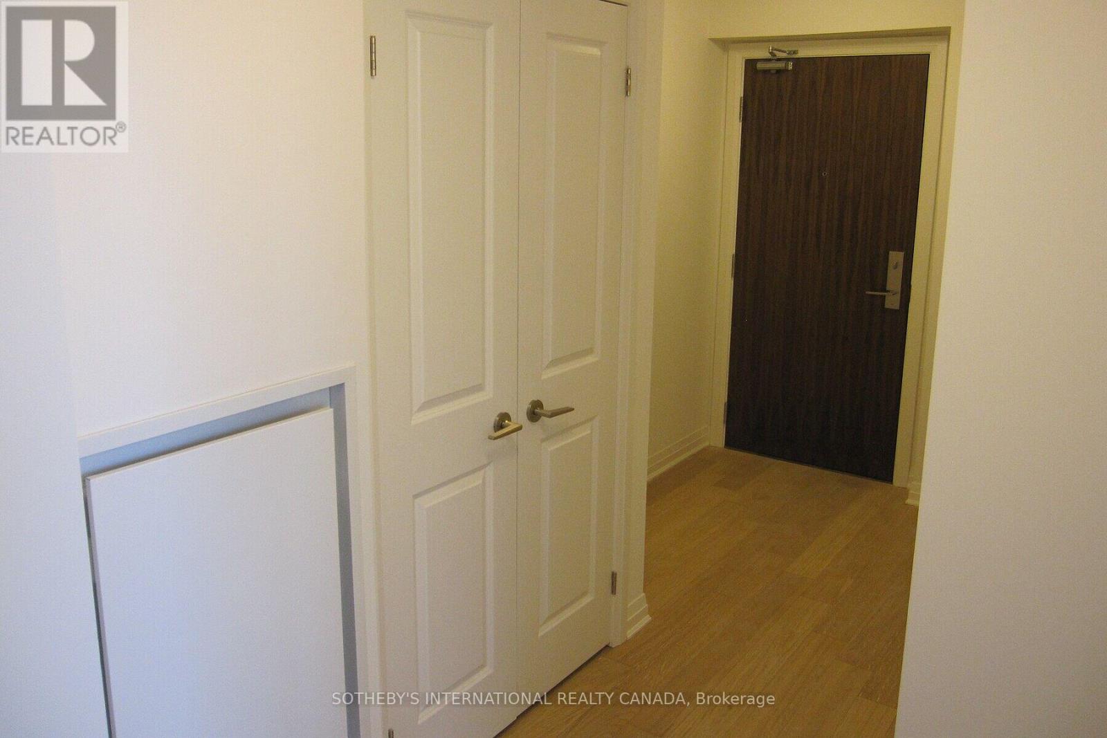 1102 - 8 Mercer Street, Toronto, Ontario  M5V 0C4 - Photo 2 - C12828378