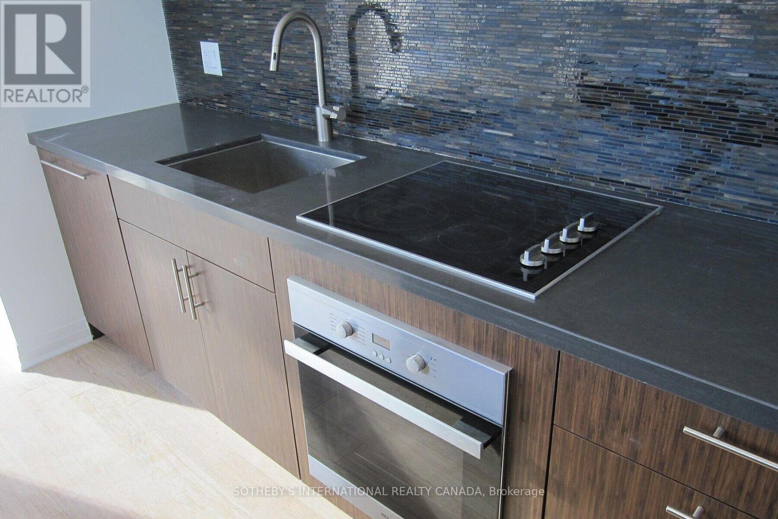 1102 - 8 Mercer Street, Toronto, Ontario  M5V 0C4 - Photo 6 - C12828378