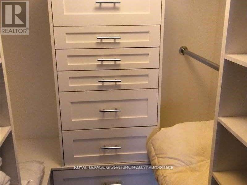 1810 - 10 Queens Quay W, Toronto, Ontario  M5J 2R9 - Photo 11 - C12828382