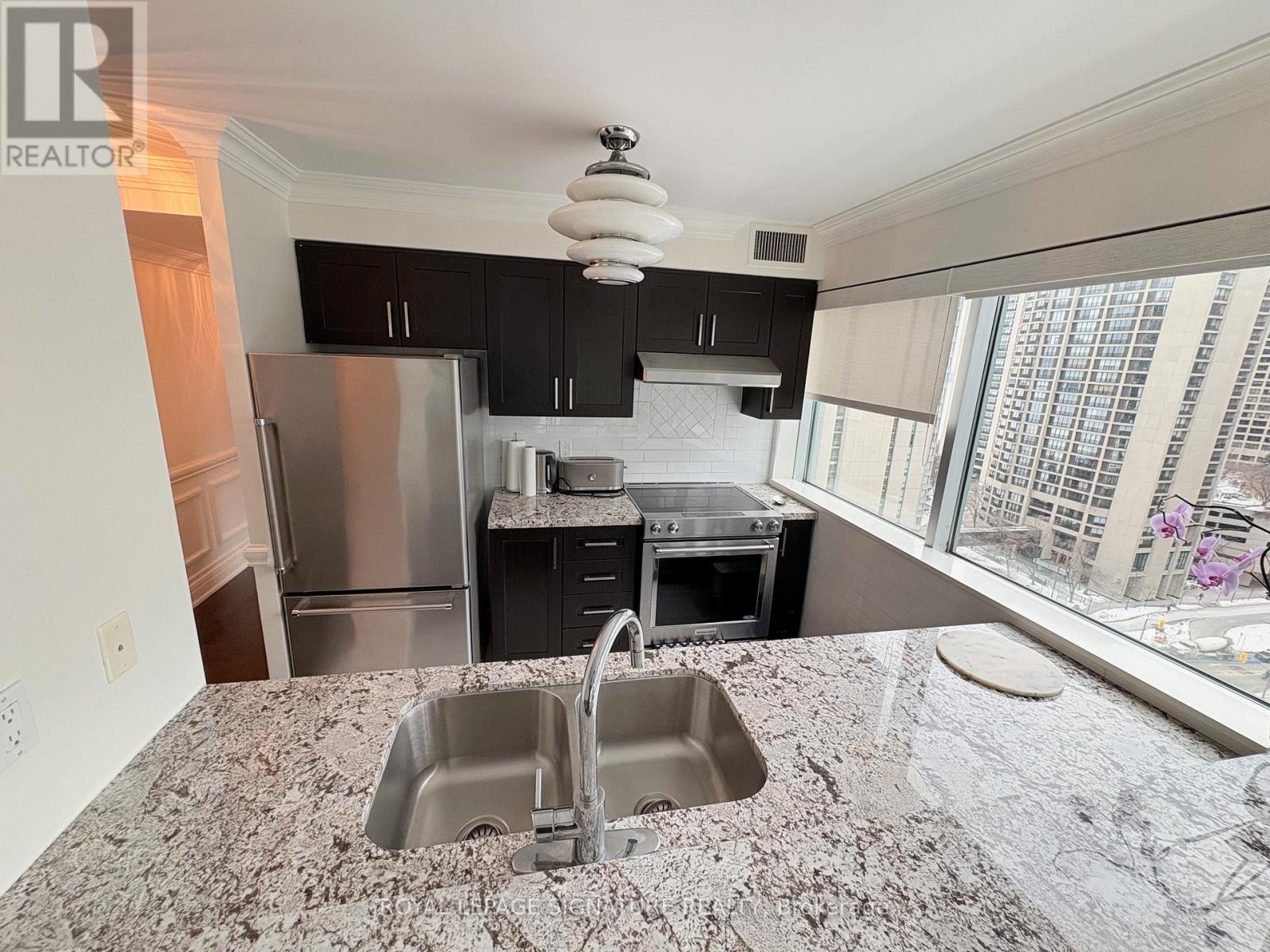 1810 - 10 Queens Quay W, Toronto, Ontario  M5J 2R9 - Photo 6 - C12828382