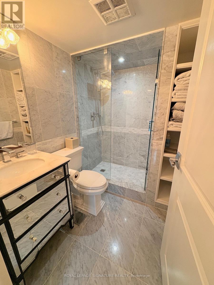 1810 - 10 Queens Quay W, Toronto, Ontario  M5J 2R9 - Photo 9 - C12828382