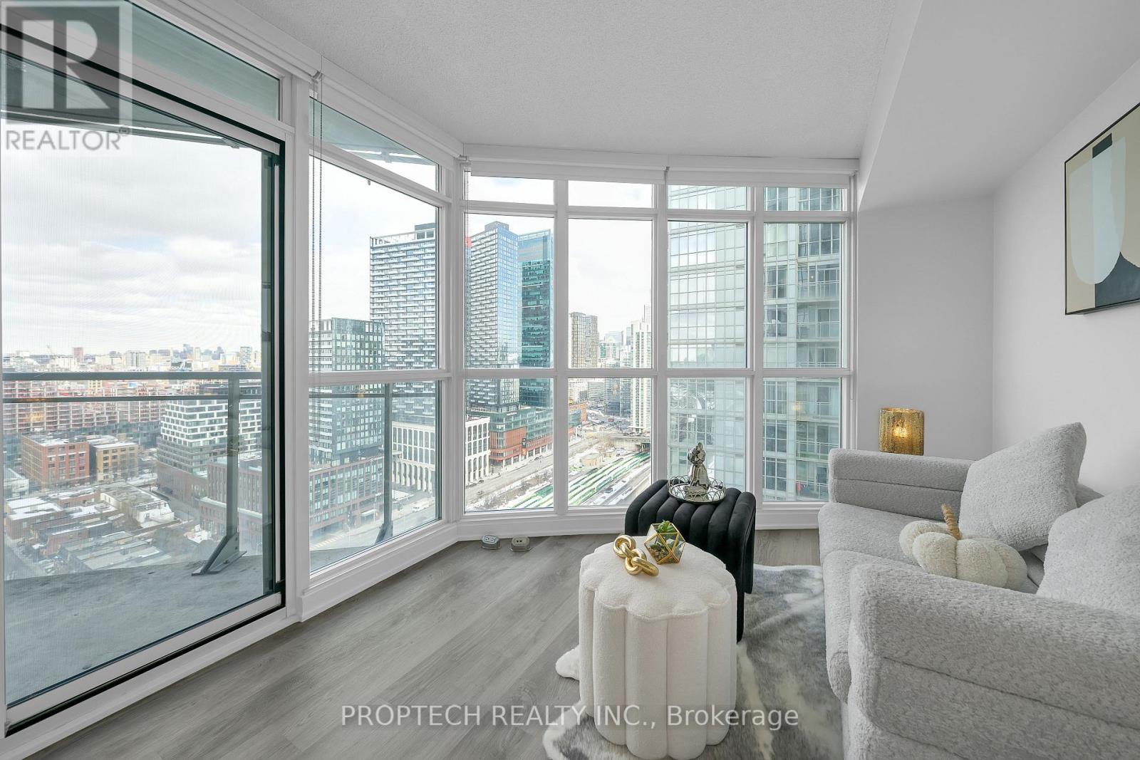 2902 - 21 Iceboat Terrace, Toronto, Ontario  M5V 4A9 - Photo 6 - C12828412