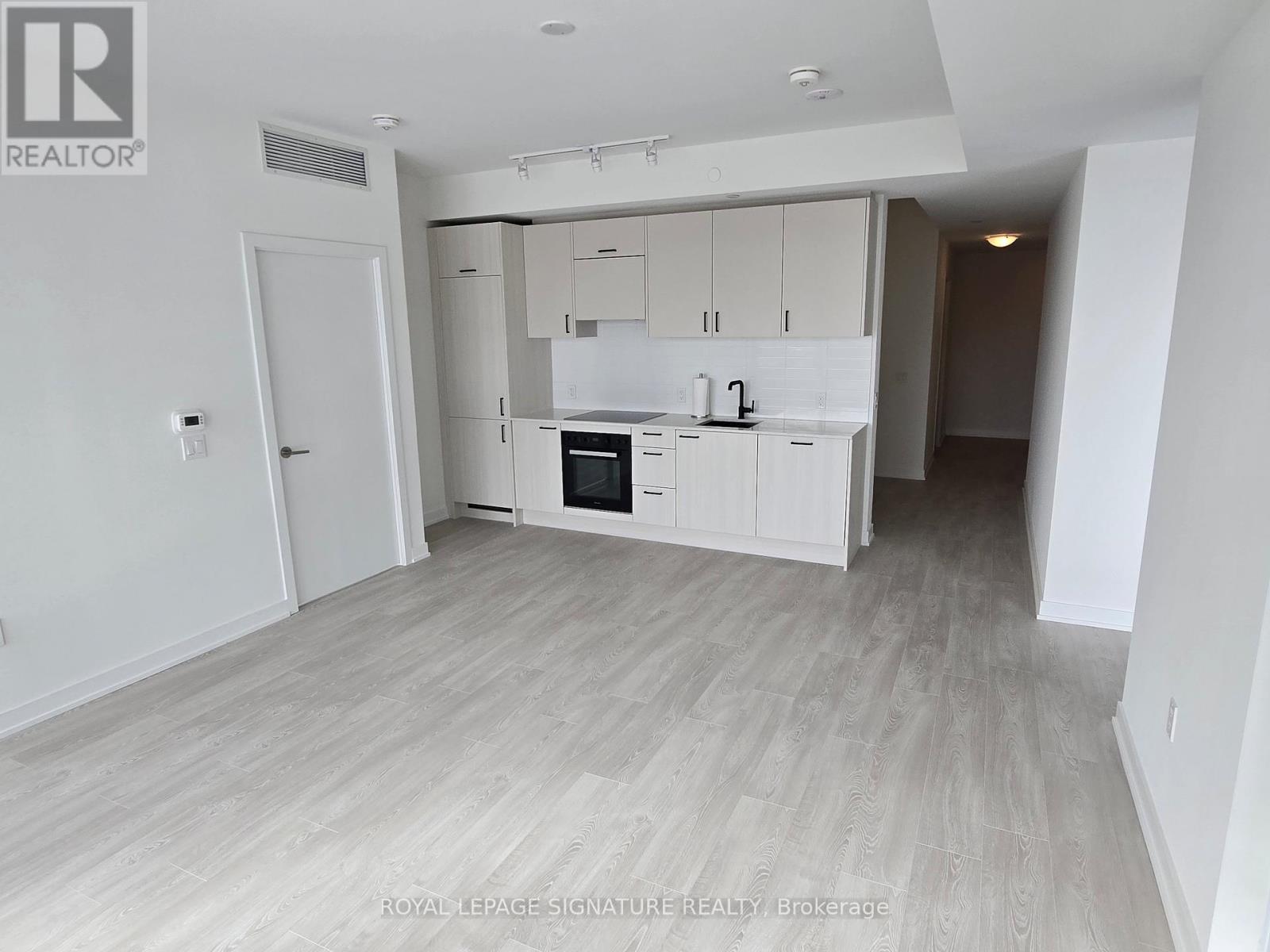 603 - 1 Quarrington Lane, Toronto, Ontario  M3C 0S4 - Photo 5 - C12828440