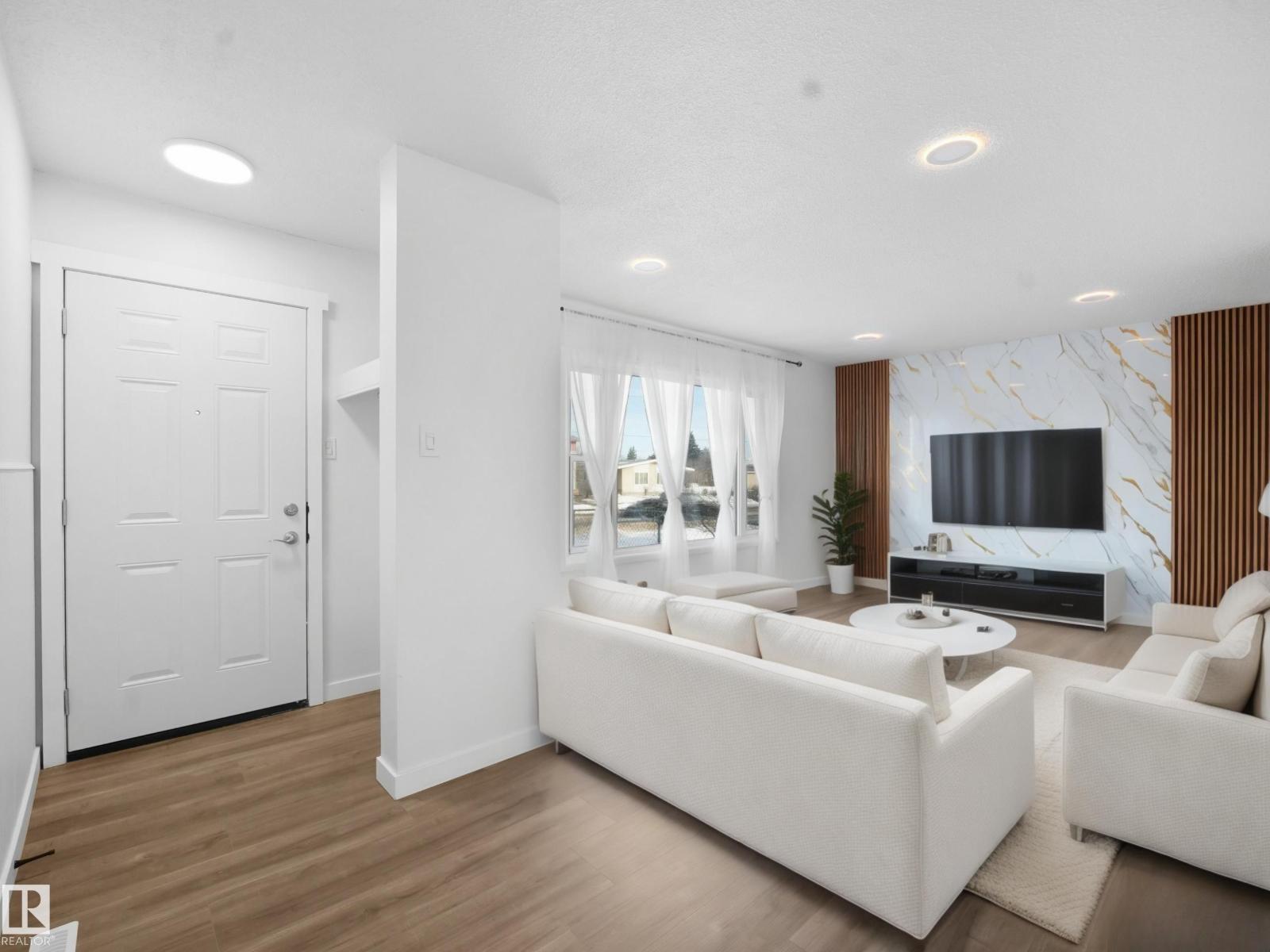 10329 132 AV NW, edmonton, Alberta