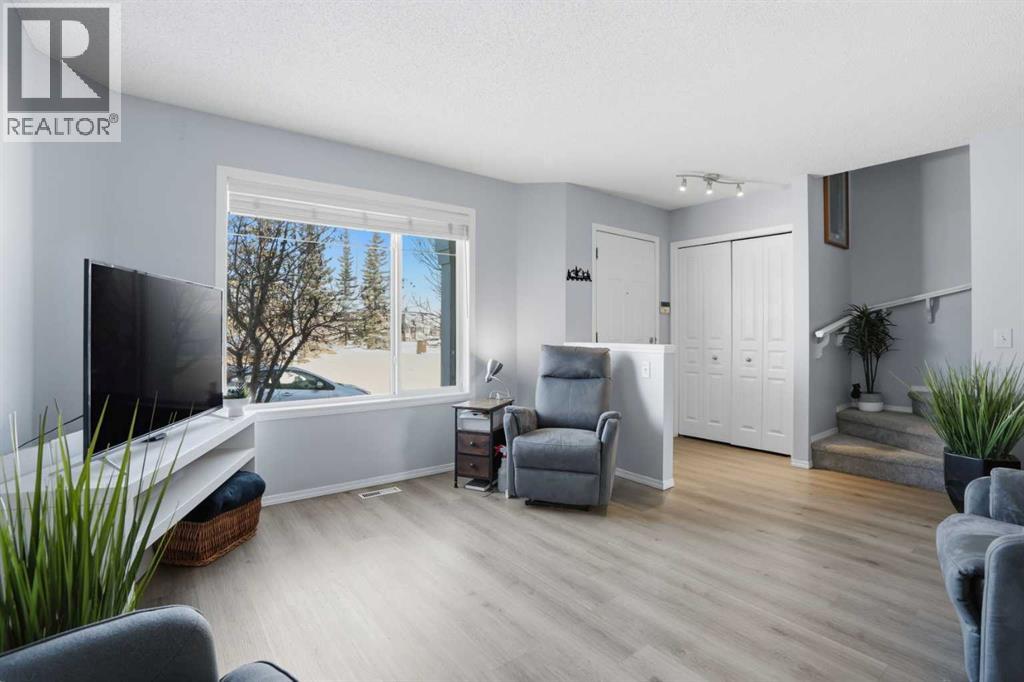 7 Bridleridge Link Sw, Calgary, Alberta  T2Y 4L3 - Photo 5 - A2284256