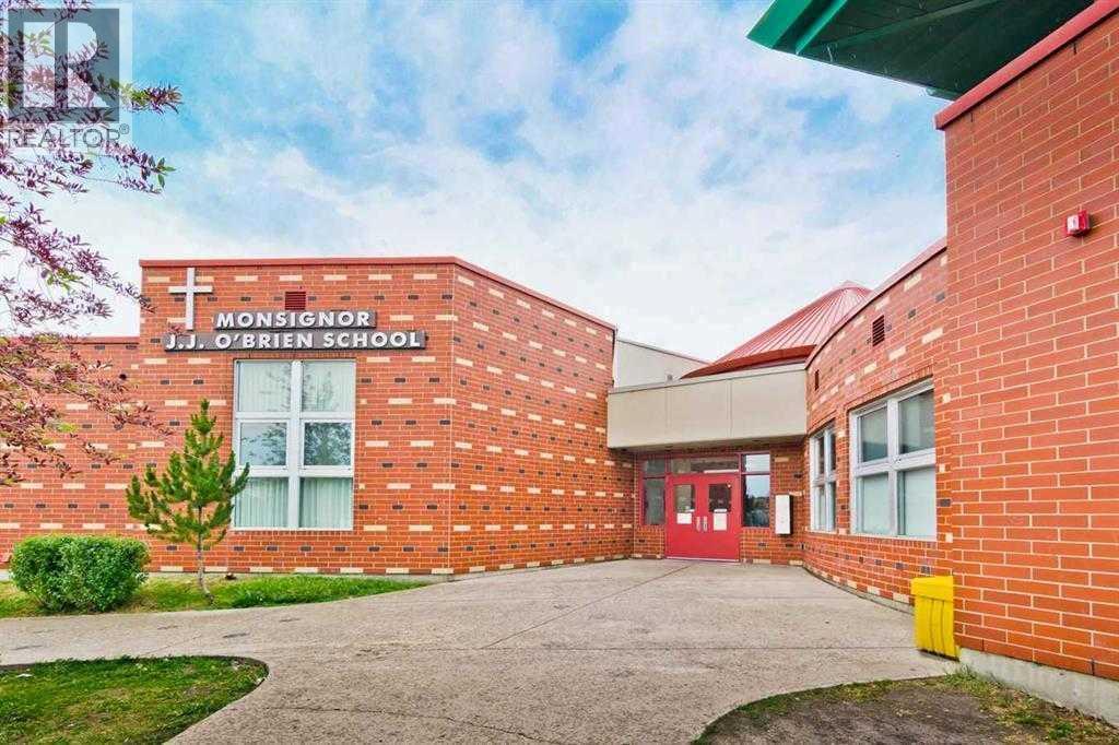 7 Bridleridge Link Sw, Calgary, Alberta  T2Y 4L3 - Photo 37 - A2284256