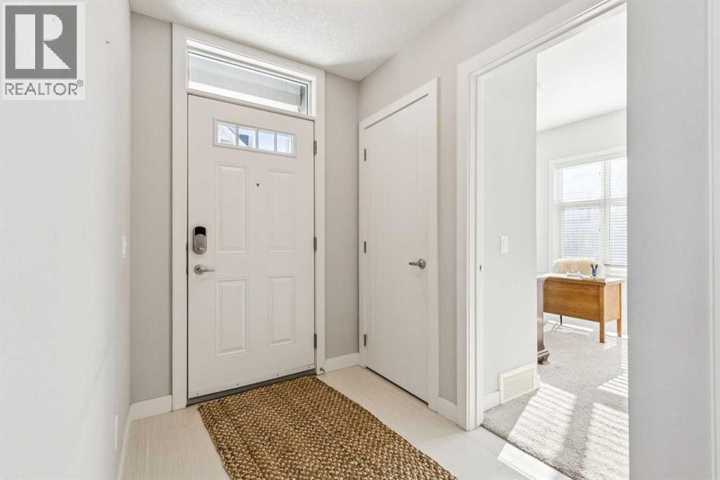 196 Silverado Plains Park Sw, Calgary, Alberta  T2X 1Y9 - Photo 2 - A2288572