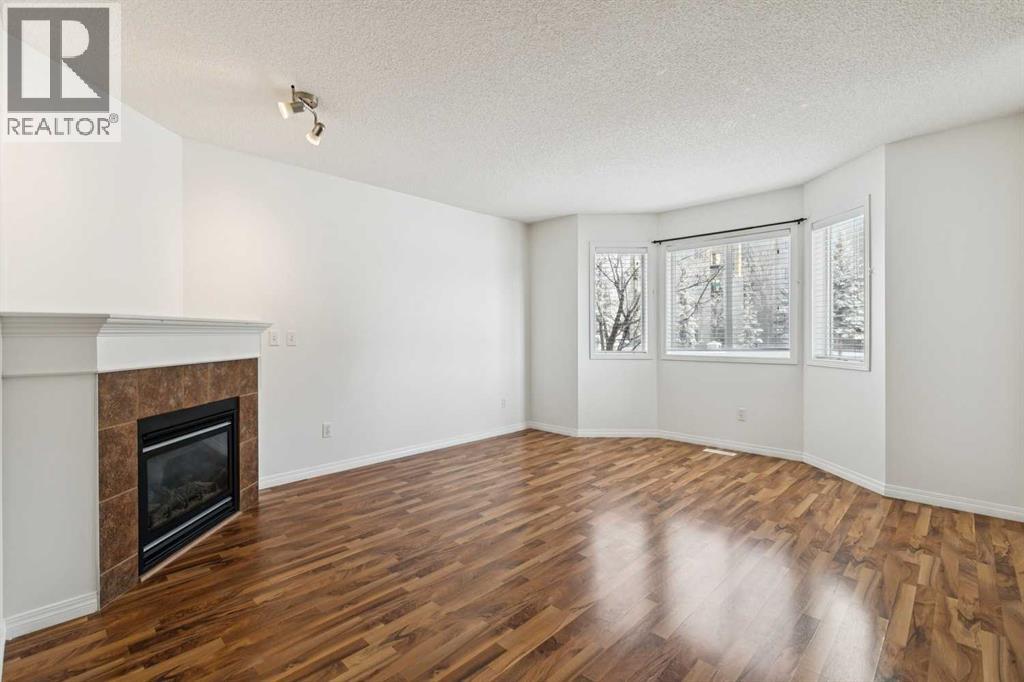 114 Royal Birch Villas Nw, Calgary, Alberta  T3G 5V2 - Photo 6 - A2289070