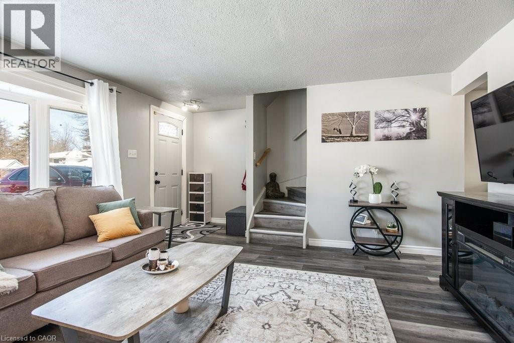 696 Parkview Crescent, Cambridge, Ontario  N3H 4X7 - Photo 4 - 40807347