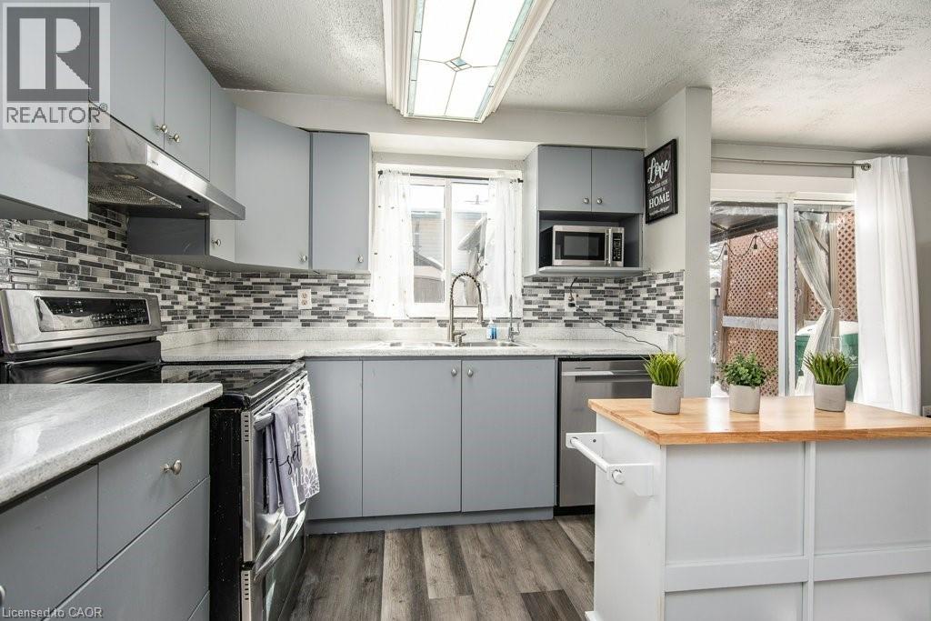 696 Parkview Crescent, Cambridge, Ontario  N3H 4X7 - Photo 11 - 40807347