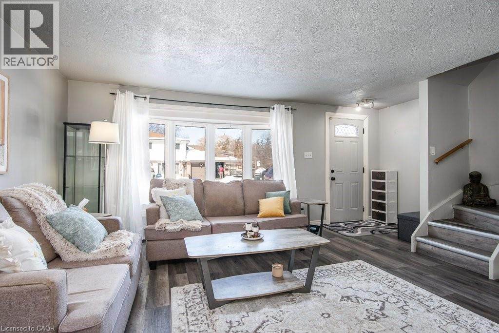 696 Parkview Crescent, Cambridge, Ontario  N3H 4X7 - Photo 3 - 40807347